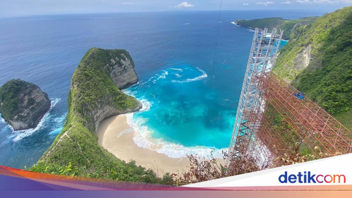 Foto: Proyek lift di tebing curam Pantai Kelingking, Nusa Penida, Klungkung, Bali. (Foto: Dok. Istimewa)