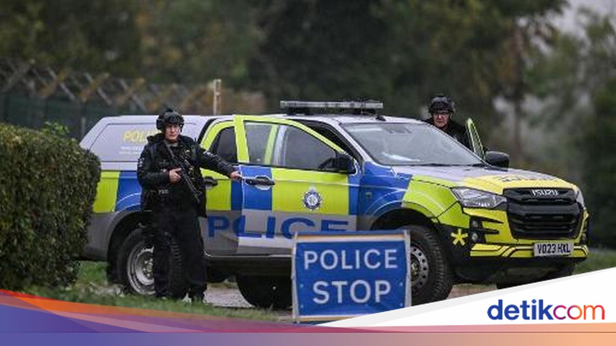 Lima Pria Ditangkap Dekat Pangkalan Militer AS di Inggris Terkait Dugaan Terorisme