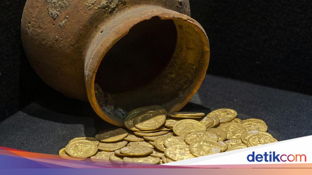 Penemuan Harta Karun Viking Seberat 18,5 Kg di Kebun Pria Denmark