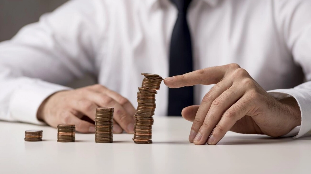 Masyarakat Indonesia Siapkan Masa Depan Finansial di Tengah Kenaikan Biaya Hidup