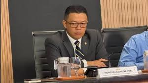 ---
Dua Kapal Pertamina Masih Terhambat Melalui Selat Hormuz, Ini Tindakan Menlu

---