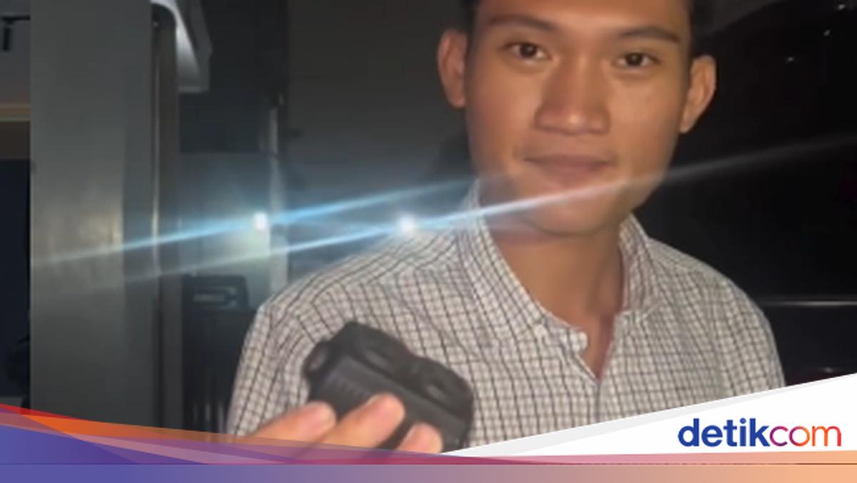 ---
Tiyo Ardianto, Mantan Ketua BEM UGM, Dilaporkan ke Polres Tangerang Selatan

---