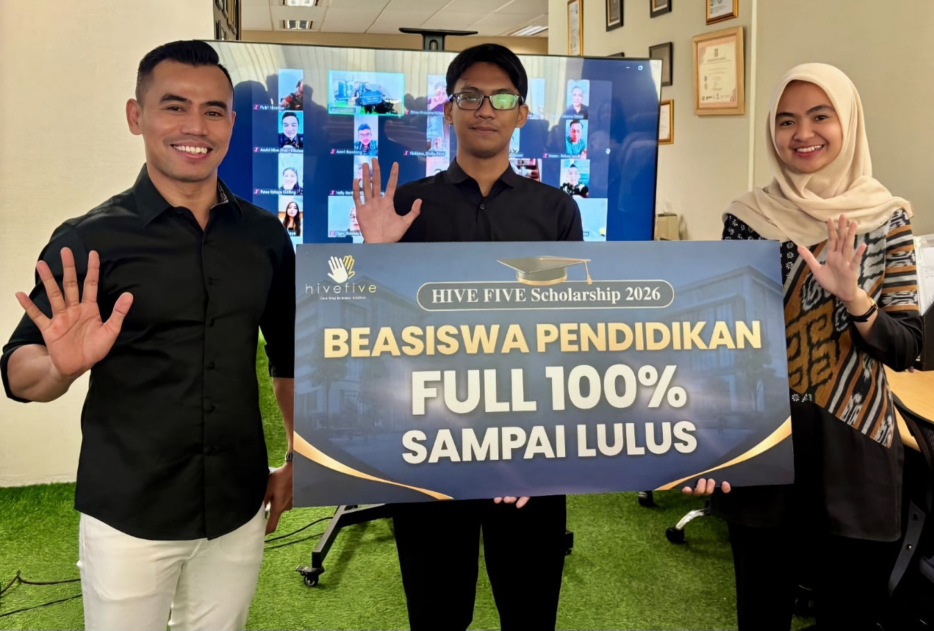 Founder Hive Five Dr Sabar Tobing Berikan Beasiswa Penuh Bagi Mahasiswa Trisakti