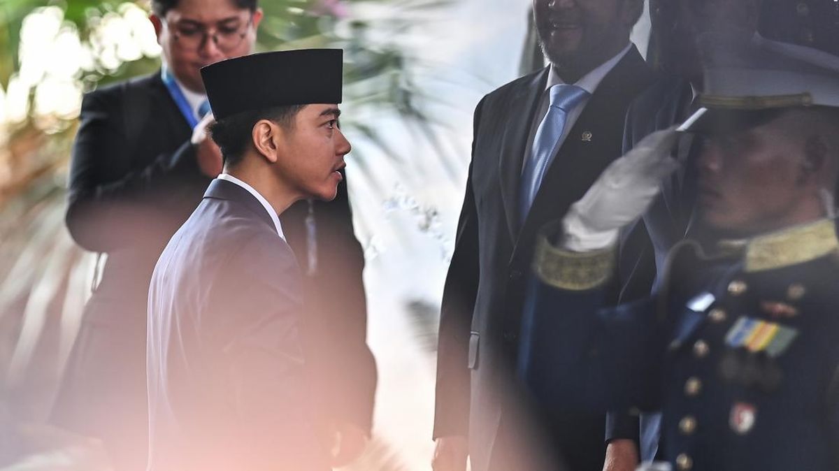 Gibran Berkunjung ke Cilacap, Bahas Masalah Solar untuk Nelayan