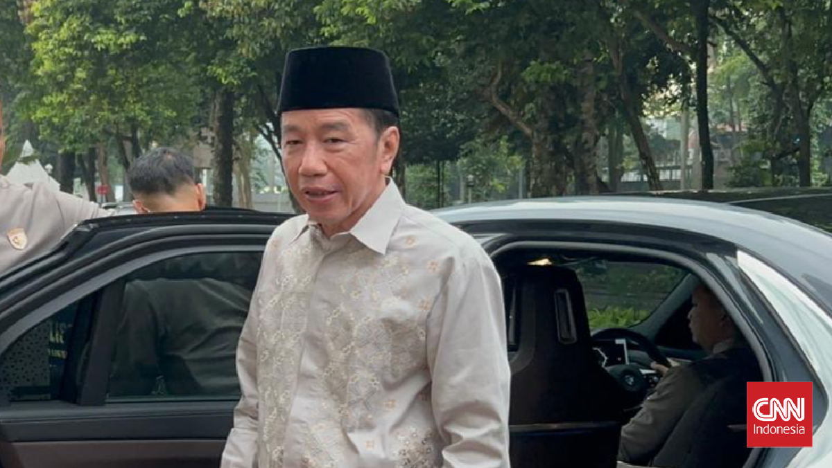Jokowi Segera Kenakan Jaket PSI Sebagai Ketua Dewan Pembina