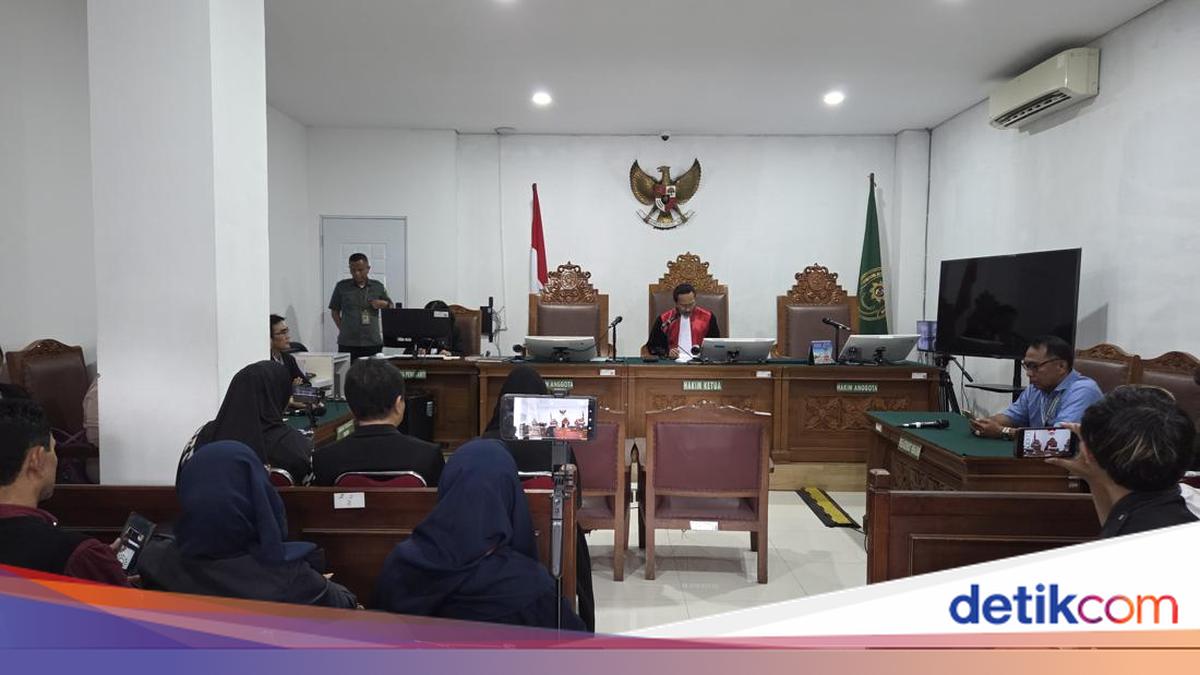 Sidang putusan praperadilan kelima Roy Suryo (Taufiq/detikcom)