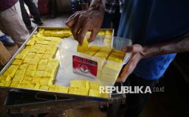 Harga Kedelai Melonjak hingga Rp 10.600 per Kilogram, Akibatnya Pengrajin Tahu di Bandung Naikkan Harga Produk