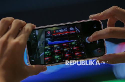 IHSG Melemah ke Angka 5.886, Investor Turunkan Risiko Aset