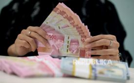 Rupiah Melemah: Mengapa Nilainya Turun Menjadi Rp 17.000 per Dolar AS?