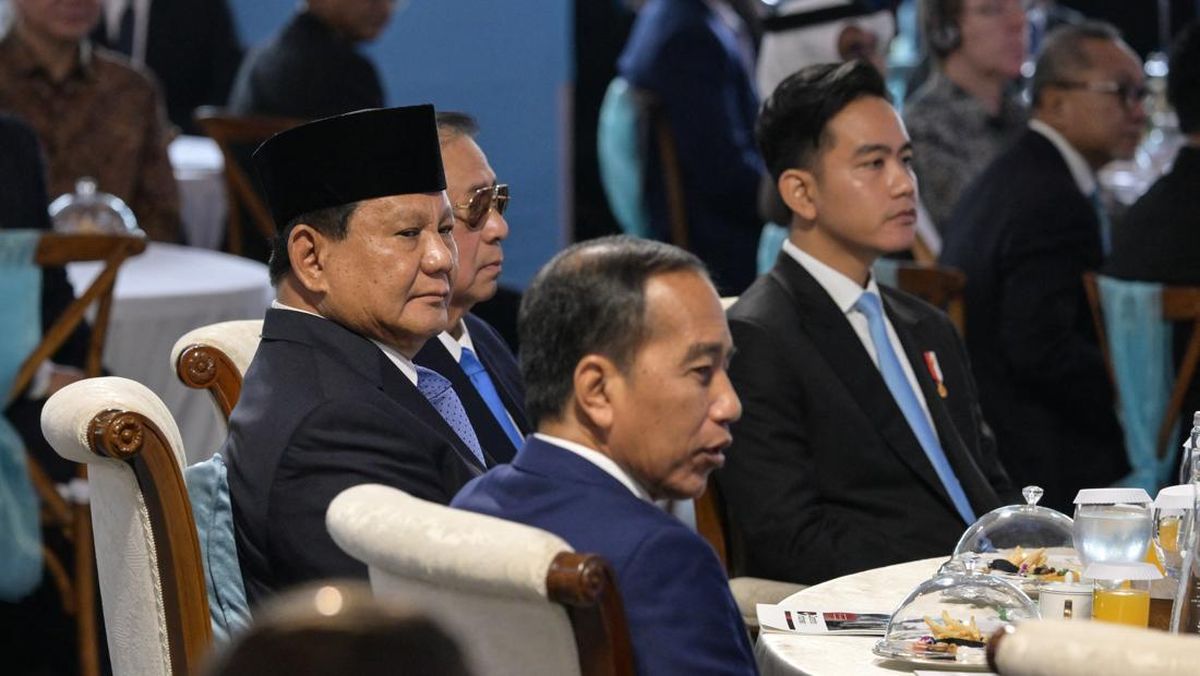 ---
Jokowi Menyampaikan Kecurigaan Terkait Isu Ijazah Gibran

---