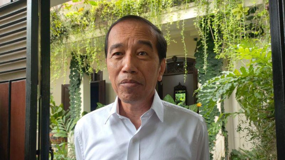 Presiden ke-7 RI, Joko Widodo (Jokowi), buka suara terkait rumor akan segera bergabung dengan PSI dan menjabat sebagai Dewan Pembina. (ANTARA/Aris Wasita)