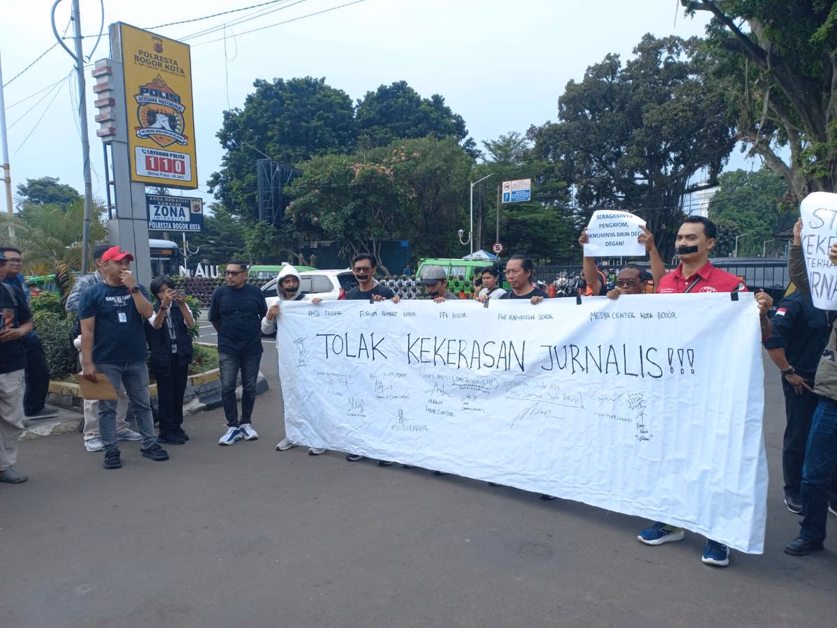 Aksi Jurnalis di Bogor: Menuntut Kejelasan atas Kekerasan yang Dialami Rekan Seprofesi