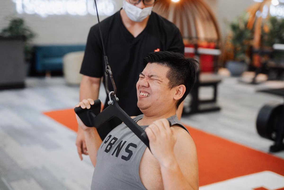 Mengapa Beban yang Sama Bisa Berbeda di Mesin Gym yang Berbeda?