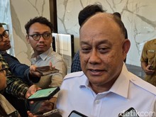 Kepala BGN Menyampaikan Penjelasan Soal Harga Motor Listrik Kepala SPPG yang Hanya Rp 42 Juta