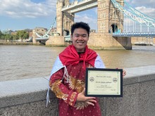 Kisah Inspiratif Kevin: Dari Kegagalan IELTS Tiga Kali Menjadi Peraih Tesis Terbaik di Inggris Raya
