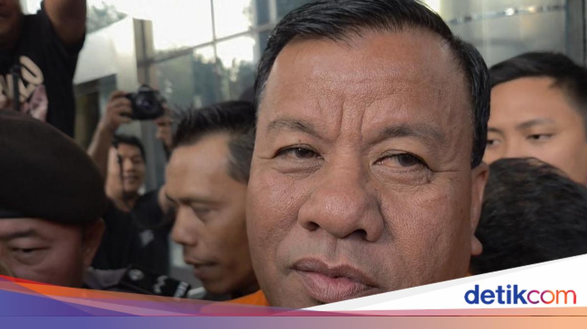 ---
Bupati Kuansing Ditangkap KPK Terkait Suap Mobil Mewah untuk Sekda

---