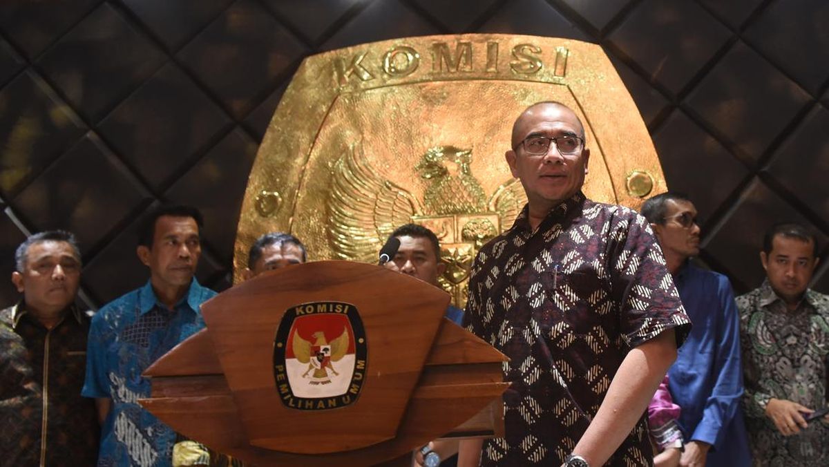 Kronologi Kontroversi 'Pasal Gibran Banget' di DPR Menurut Mantan Ketua KPU