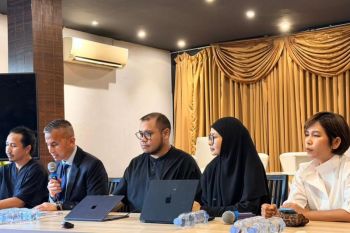 ---
Tuntutan 15 Tahun Penjara untuk Ibrahim Arief Dinilai Berlebihan oleh Kuasa Hukum

---