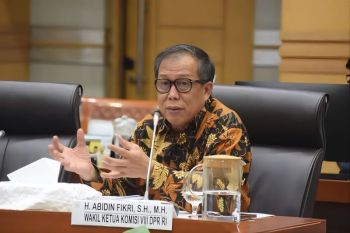Pemerintah Diminta Selidiki Keterlibatan Petugas Haji dalam Kasus Haji Ilegal