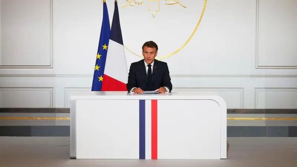 Macron Mengutuk Kekerasan dalam Aksi Protes di Prancis