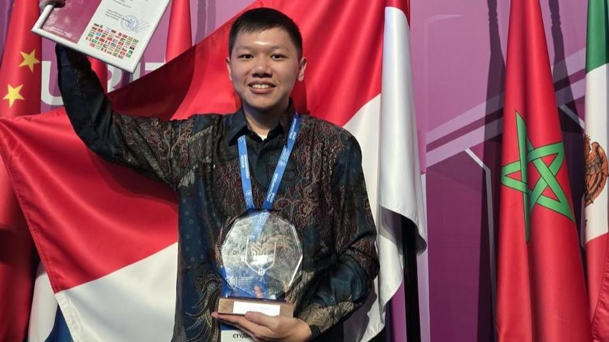 Mahasiswa Universitas Brawijaya Menjadi Juara Olimpiade Keamanan Finansial di Rusia dengan Skor Sempurna