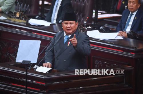 Prabowo Subianto Memaparkan Kebijakan Ekonomi Makro dalam Rapat Paripurna DPR