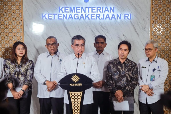 Menyusul ASN, Menaker Rilis Edaran WFH Bagi Swasta, BUMN dan BUMD 2 jam yang lalu
