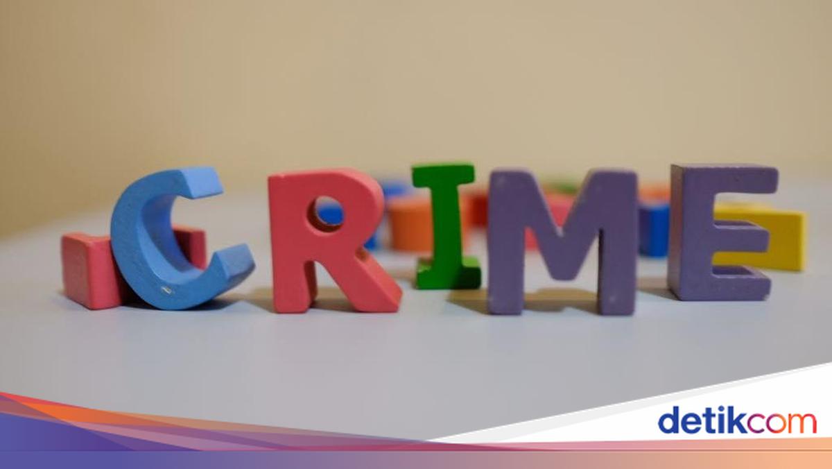 ---
Pria Berusaha Mencuri Kosmetik Sambil Menggendong Bayi di Minimarket Jakarta Barat

---