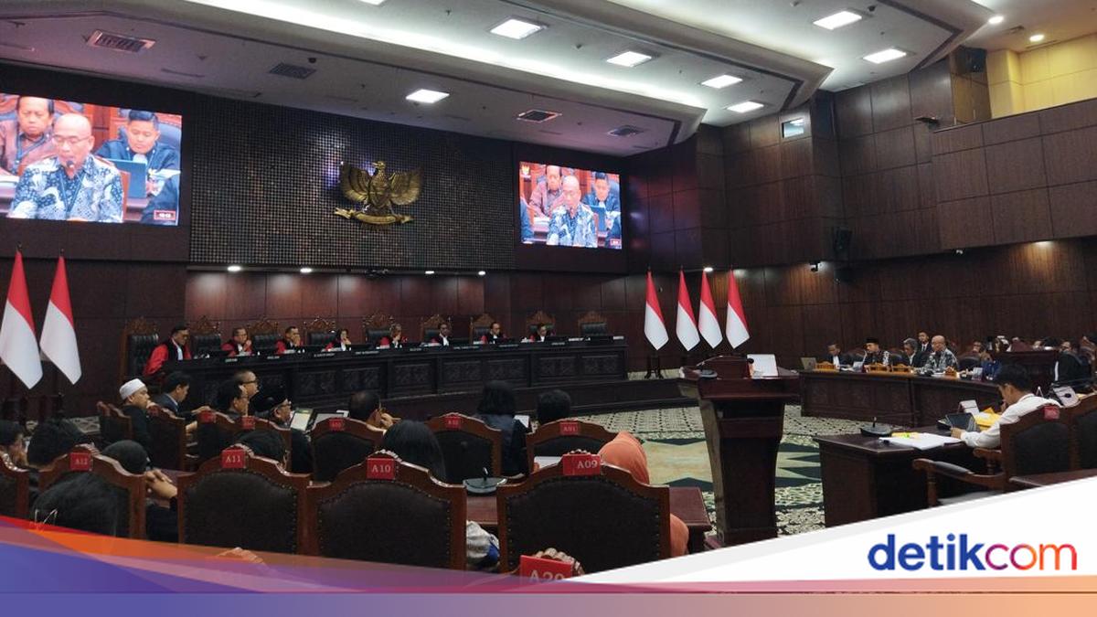Hakim MK Menilai Surat Penyetaraan Pendidikan Gibran Tidak Setara