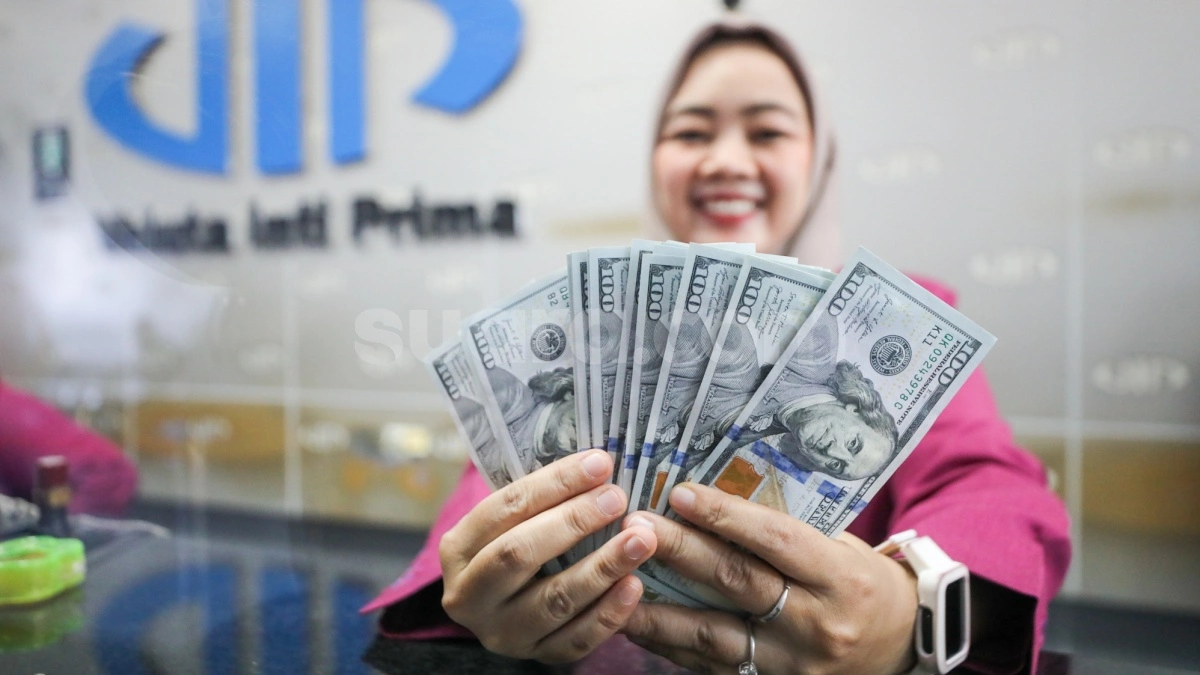 Rupiah Kembali Melemah di Tengah Kenaikan Harga Minyak