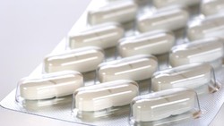 Waspada Risiko Mengonsumsi Simvastatin untuk Menikmati Makanan Lebaran Secara Berlebihan