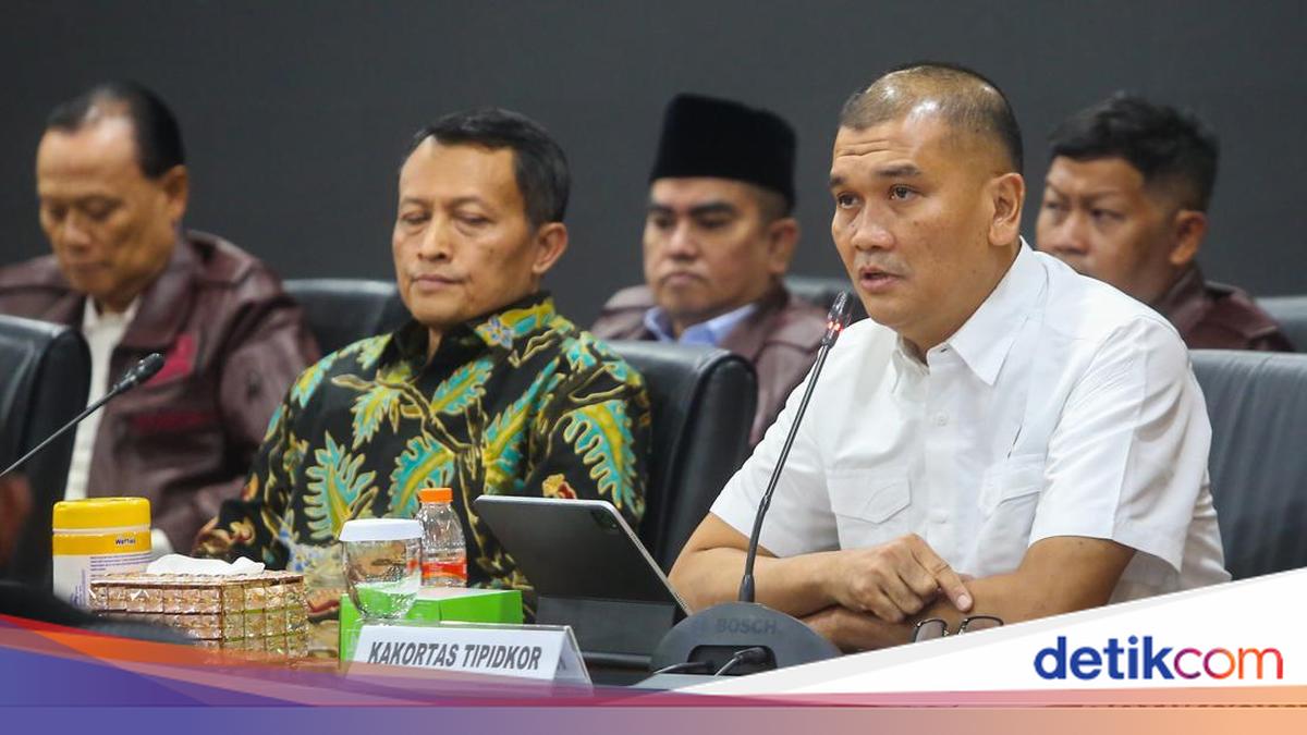 ---
Febrie Adriansyah dan Don Ritto Resmi Jadi Tersangka Kasus Korupsi

---