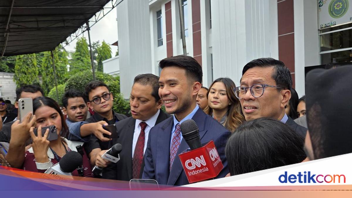 Jokowi Siap Hadiri Sidang dr Tifa, Akan Tampilkan Ijazahnya