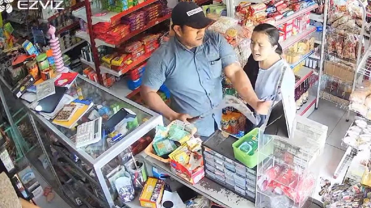 Penghulu di Probolinggo Diserang dengan Celurit Akibat Pesan kepada Istri Tetangga