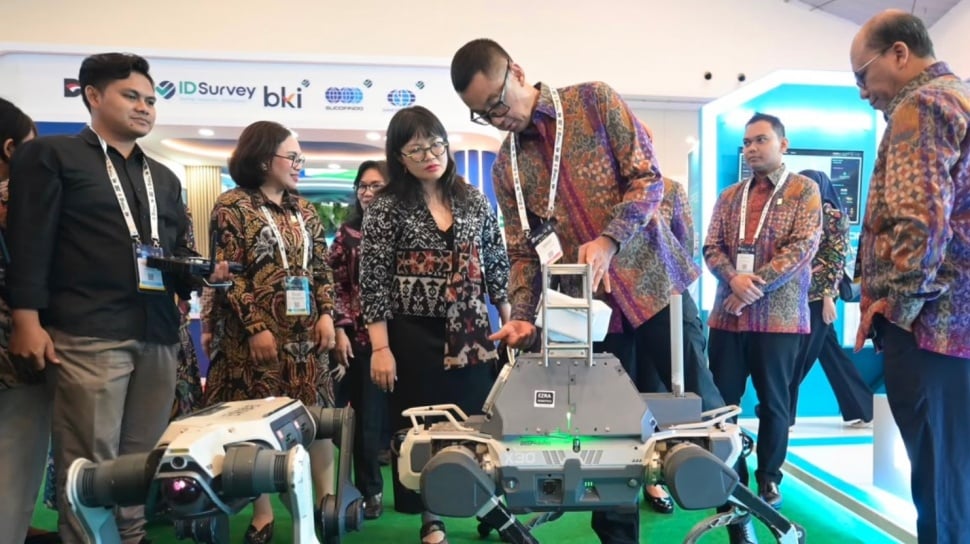 ---
PLN Tingkatkan Infrastruktur Listrik untuk Mendukung Pertumbuhan Data Center di Tanah Air

---