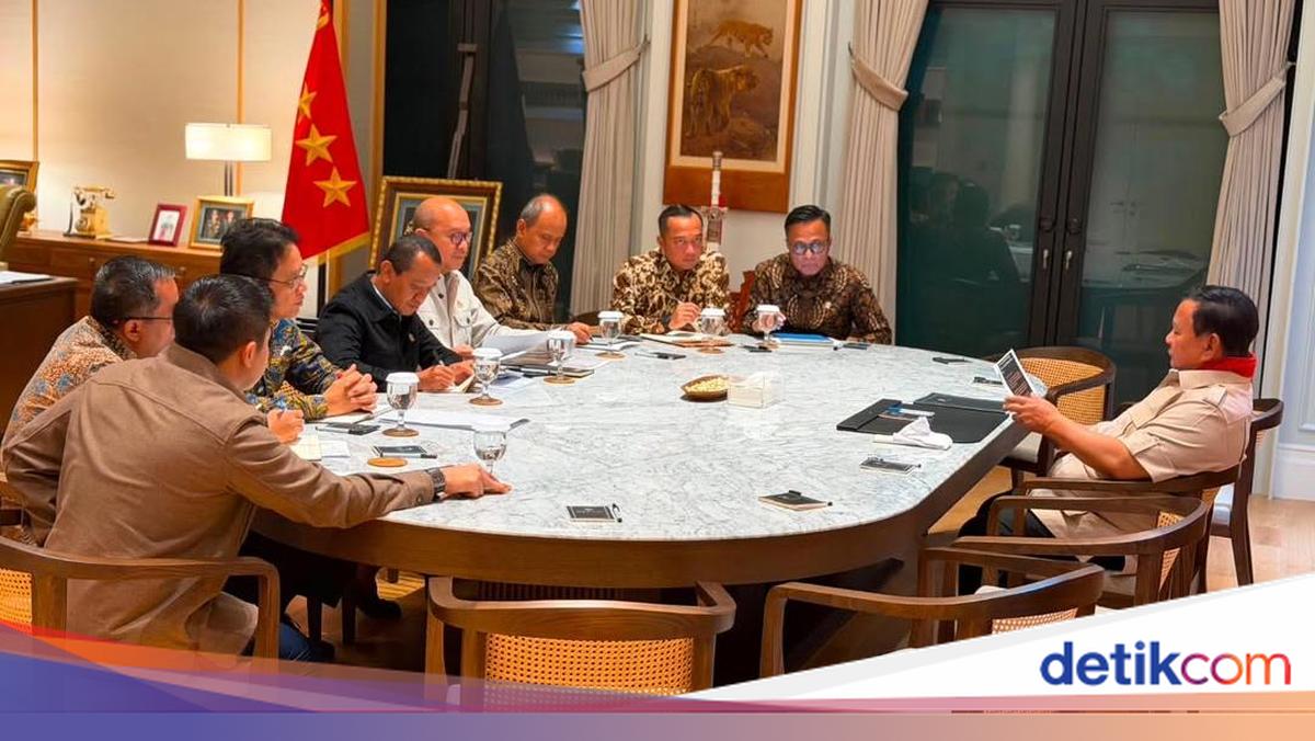 ---
Prabowo Mengundang Rosan, Bahlil, dan Dony ke Kertanegara

---