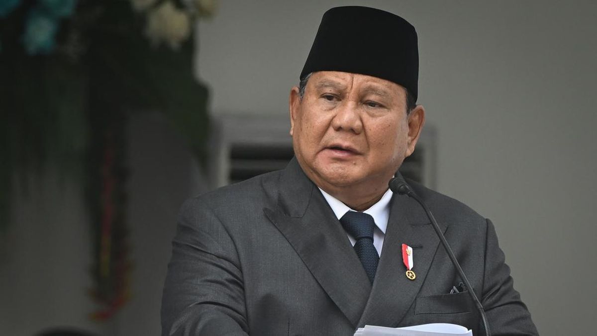 Prabowo Menanggapi Ramalan Jatuhnya Indonesia: Sudah Juli, Masih Kuat