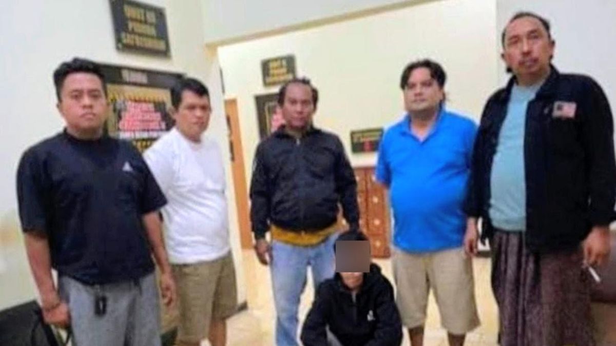 Pemuda Bondowoso Ditangkap Usai Tempelkan Al-Quran ke Alat Vitalnya