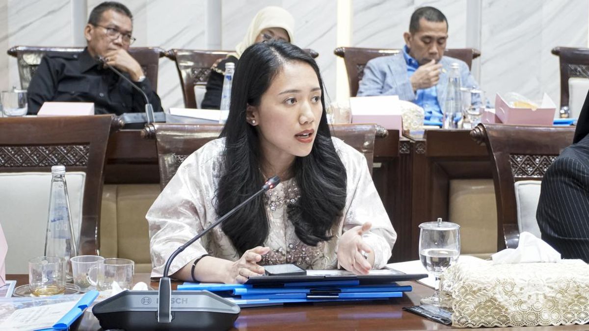 Puteri Komarudin Mendorong Peningkatan Kualitas Layanan Bea Cukai