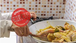 Bahaya Keamanan Pangan dari Kebiasaan Memanaskan Ulang Opor dan Rendang Sisa Lebaran