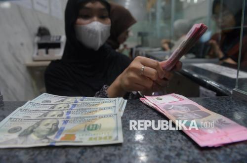 Rupiah Makin Dekat Rp 18.000, Kenaikan Imbal Hasil Obligasi Global Jadi Penyebabnya