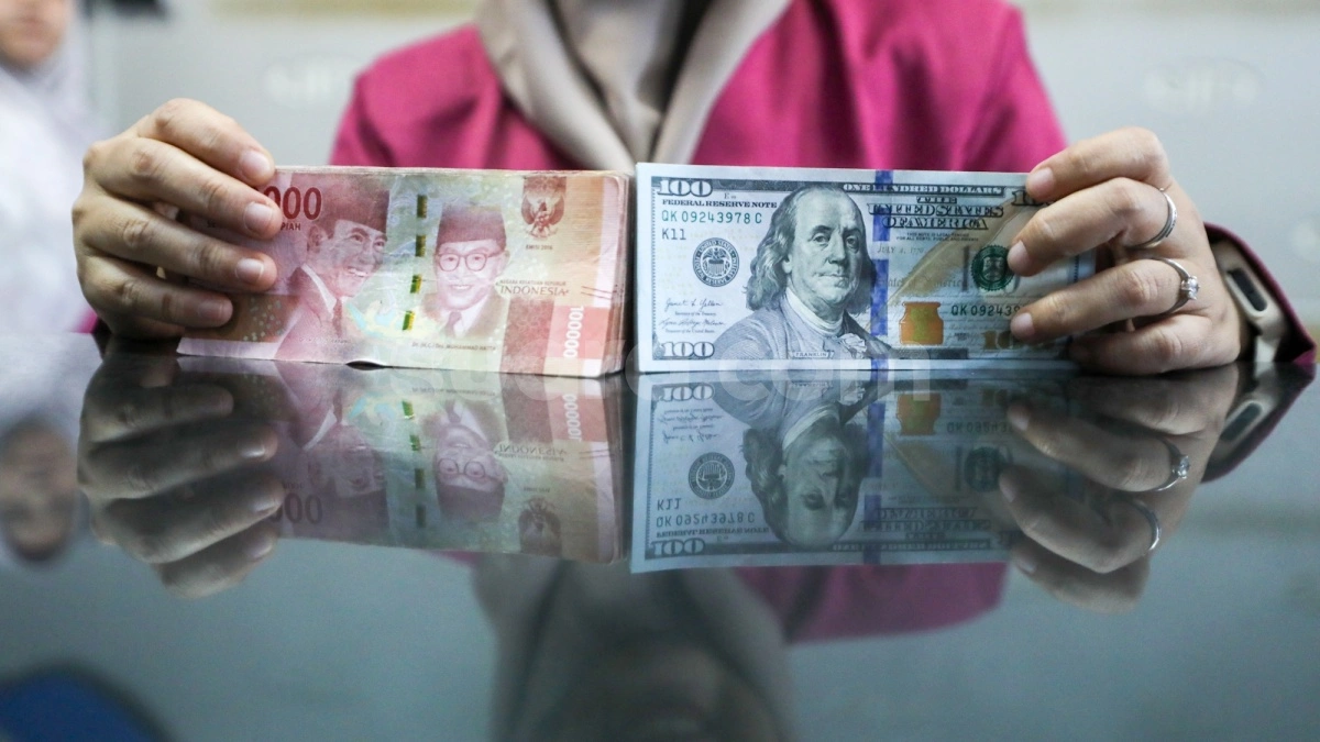 Rupiah Tertekan, Dolar AS Menyentuh Rp18.046 Menjelang Rapat BI