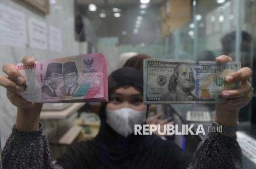 Rupiah Tertekan, Tembus Rp 17.728 per Dolar AS