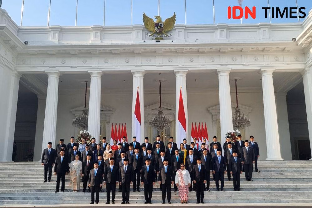 Sikap PDI Perjuangan Terhadap Pemerintahan Prabowo-Gibran: Tuntutan untuk Hentikan MBG dan Koperasi Desa