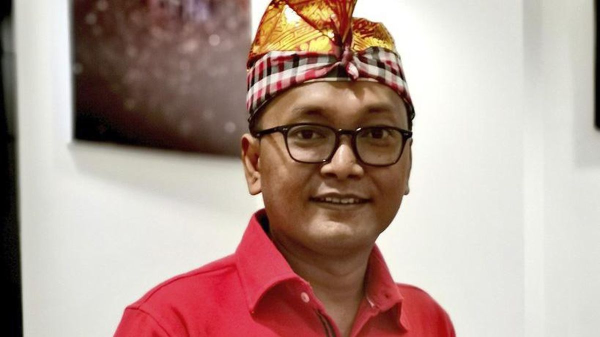 Sindiran PDIP kepada Jokowi Terkait Pamer KTA PSI: Tunjukkan Ijazah Saja