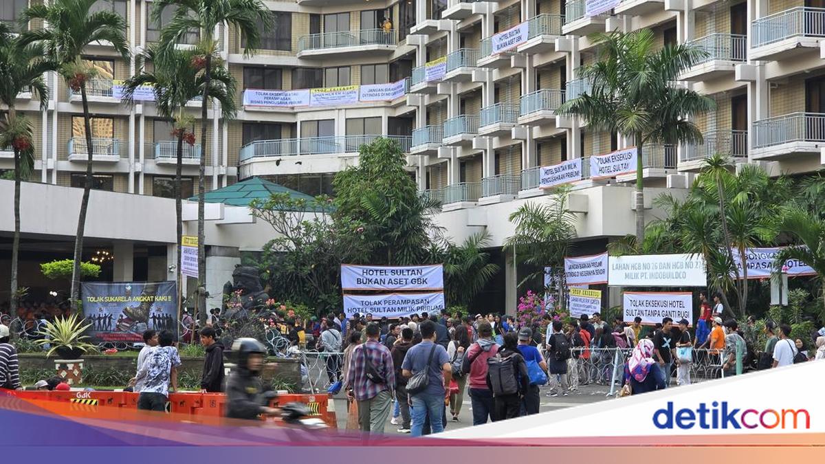 Protes Penolakan Eksekusi di Hotel Sultan, Jakarta