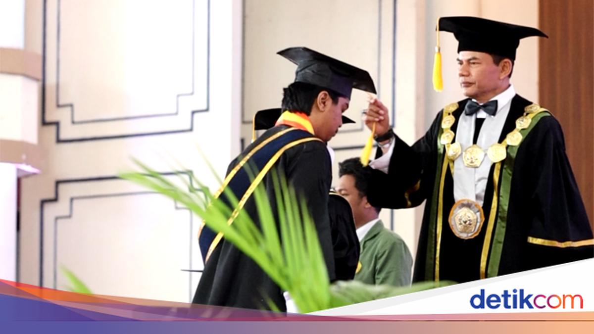 Wisudawan UPN Jogja Raih Gelar Sarjana Tanpa Skripsi dengan IPK 3,82