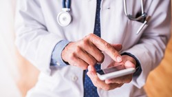 Analisis Menunjukkan ChatGPT Sering Memberikan Saran Medis Darurat yang Tidak Akurat