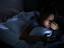 Masalah Tidur Akibat Penggunaan HP? Peneliti Mengungkap Penyebabnya