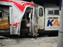 Kecelakaan Kereta di Stasiun Bekasi Timur Mengakibatkan 2 Korban Jiwa